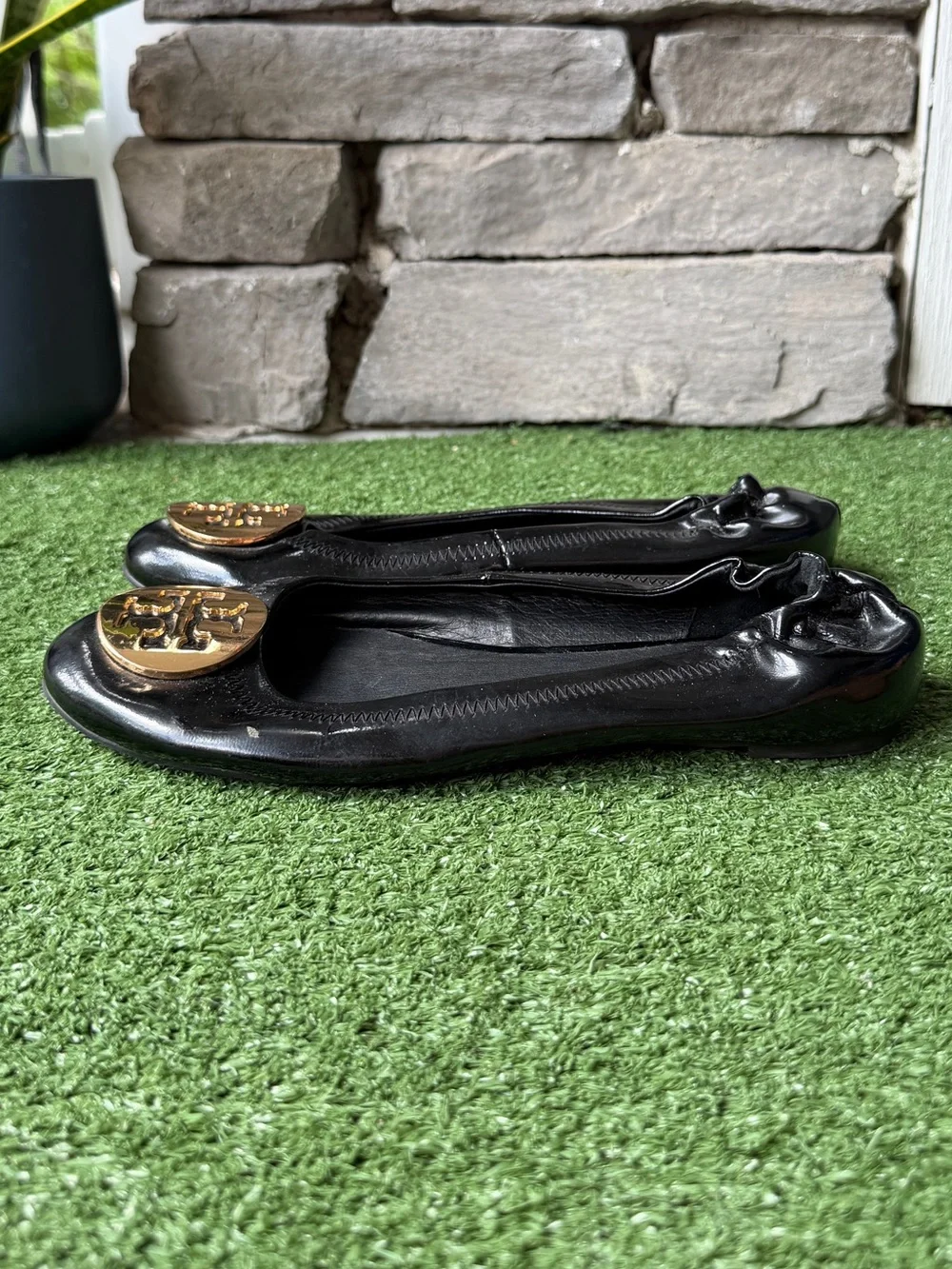 Tory Burch Black Patent Leather Women’s Ballet Flats